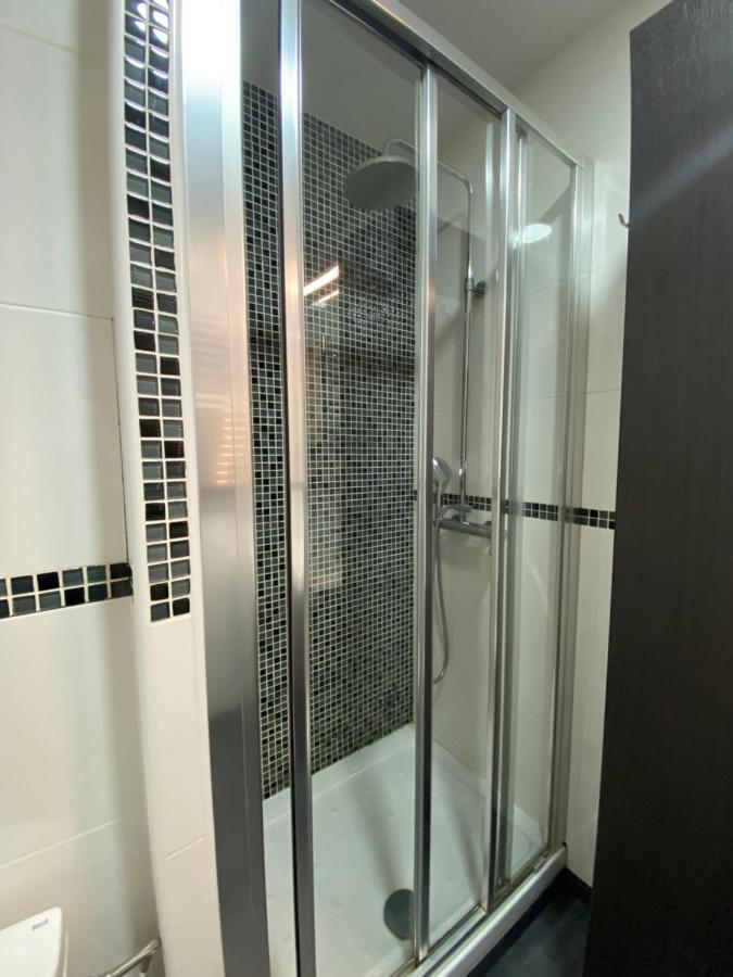 Entire New Apartment 20' From Barcelona Sabadell Esterno foto