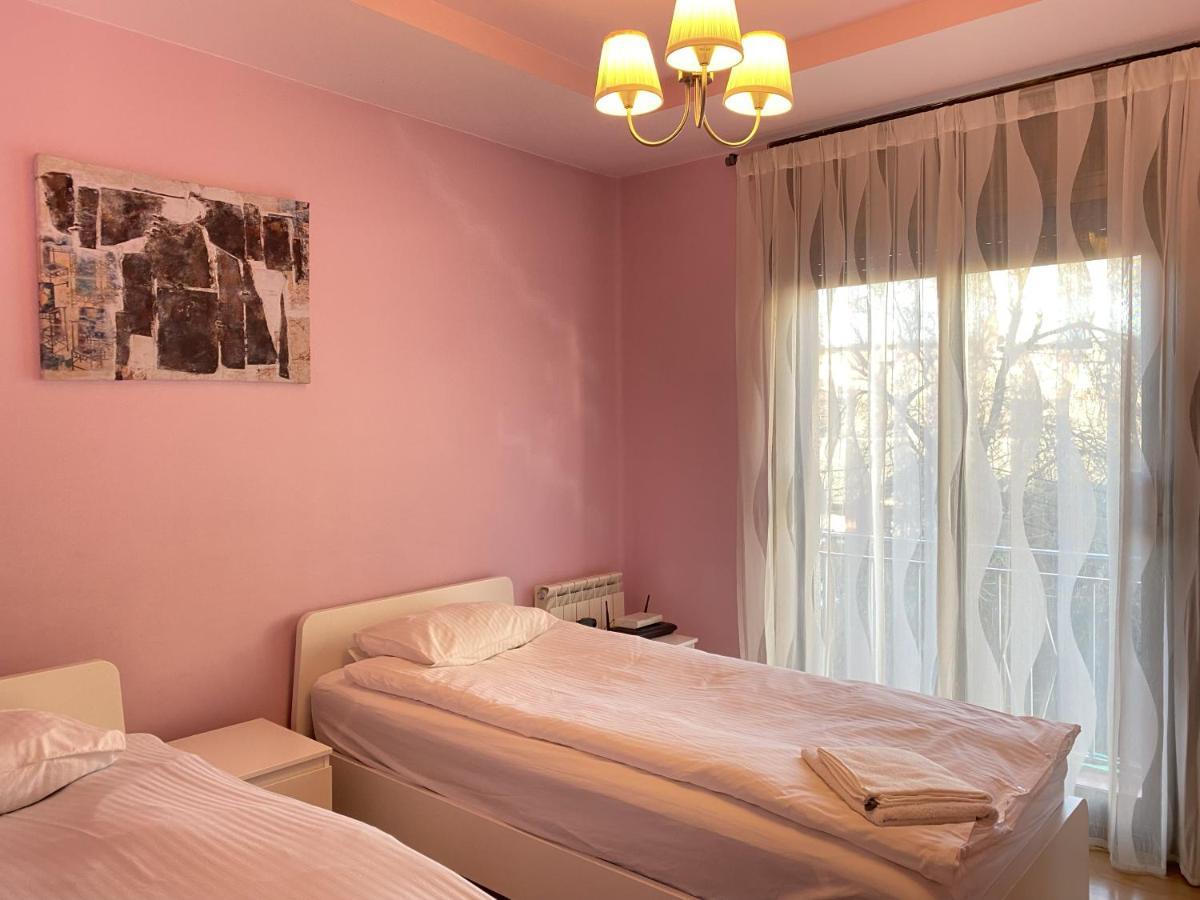 Entire New Apartment 20' From Barcelona Sabadell Esterno foto